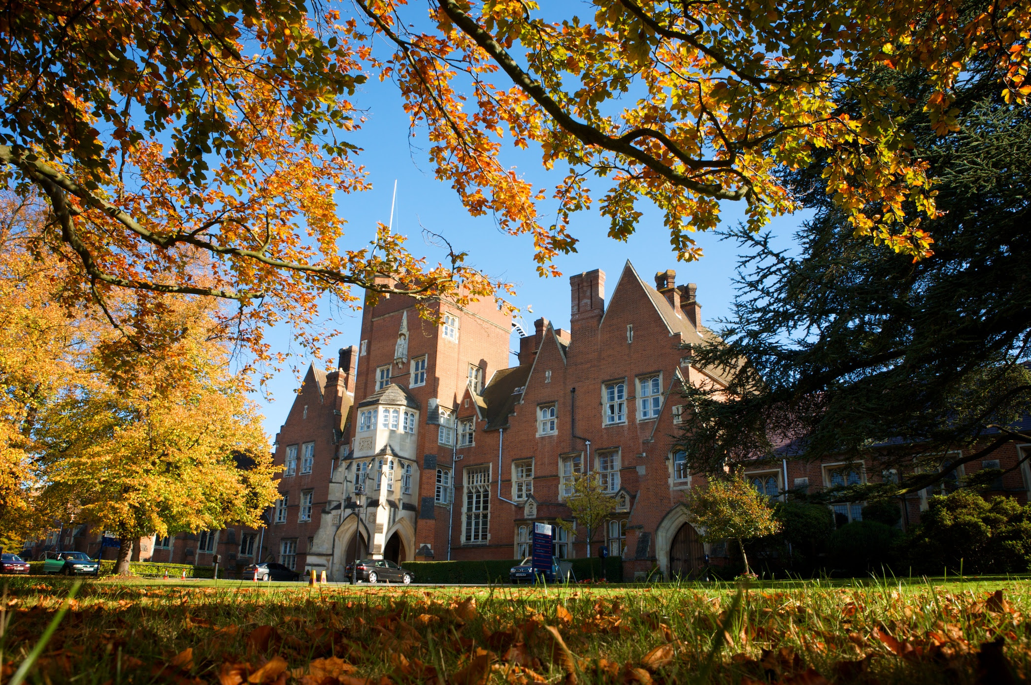 Wimbledon School of English: Ljetna škola – English Study Camps @ Epsom College London