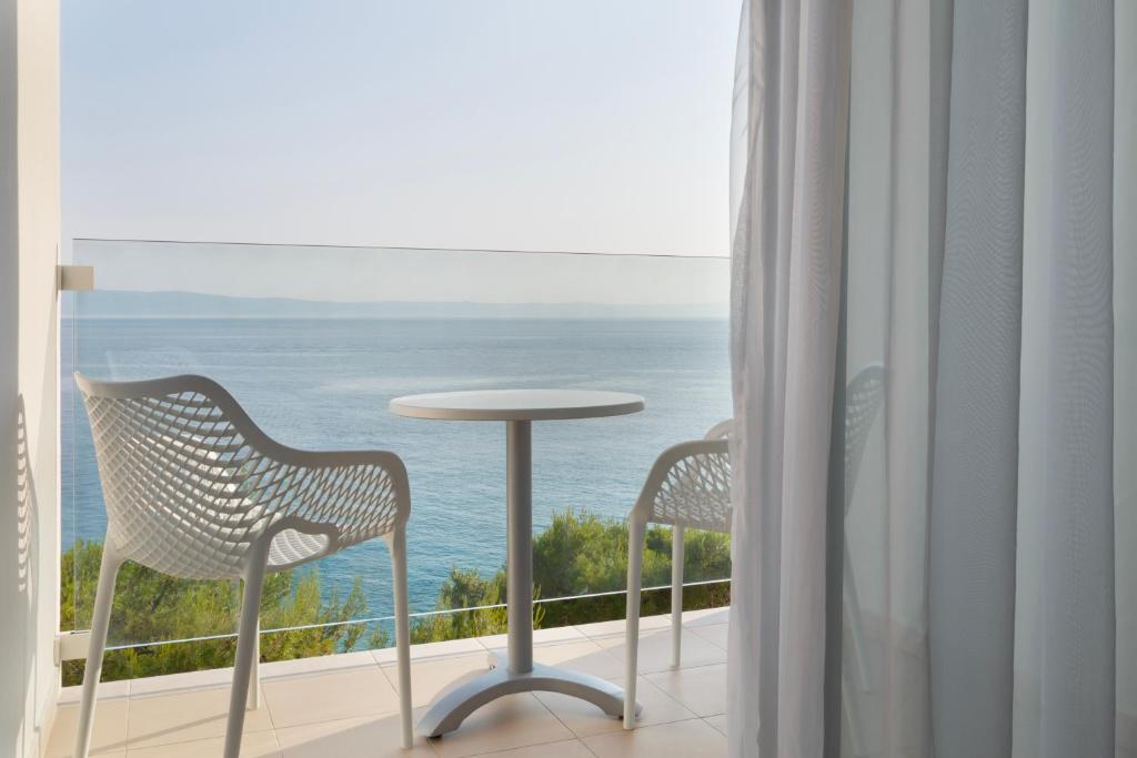 Prvomajska ponuda Tučepi – Bluesun Hotel Alga 4★ od 147 KM