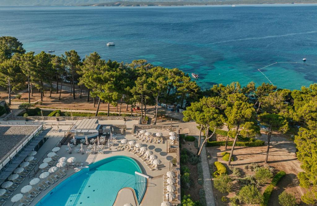 Prvi maj 2026 na Braču – Bluesun Hotel Elaphusa 4* već od 99 KM po osobi