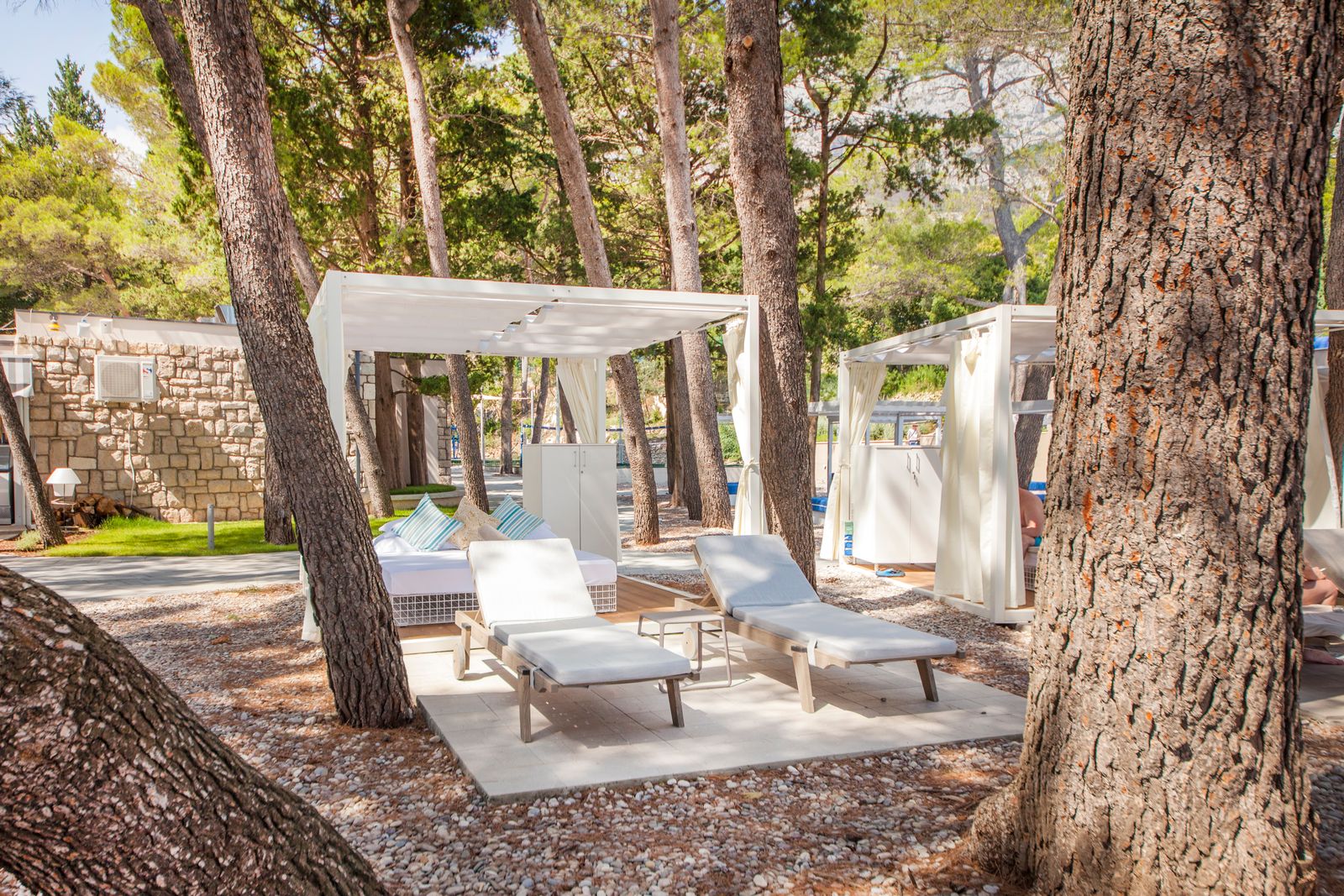 Prvi maj Tučepi 2026 – Bluesun Hotel Jadran polupansion | 3 noći od 799 KM za 2 osobe