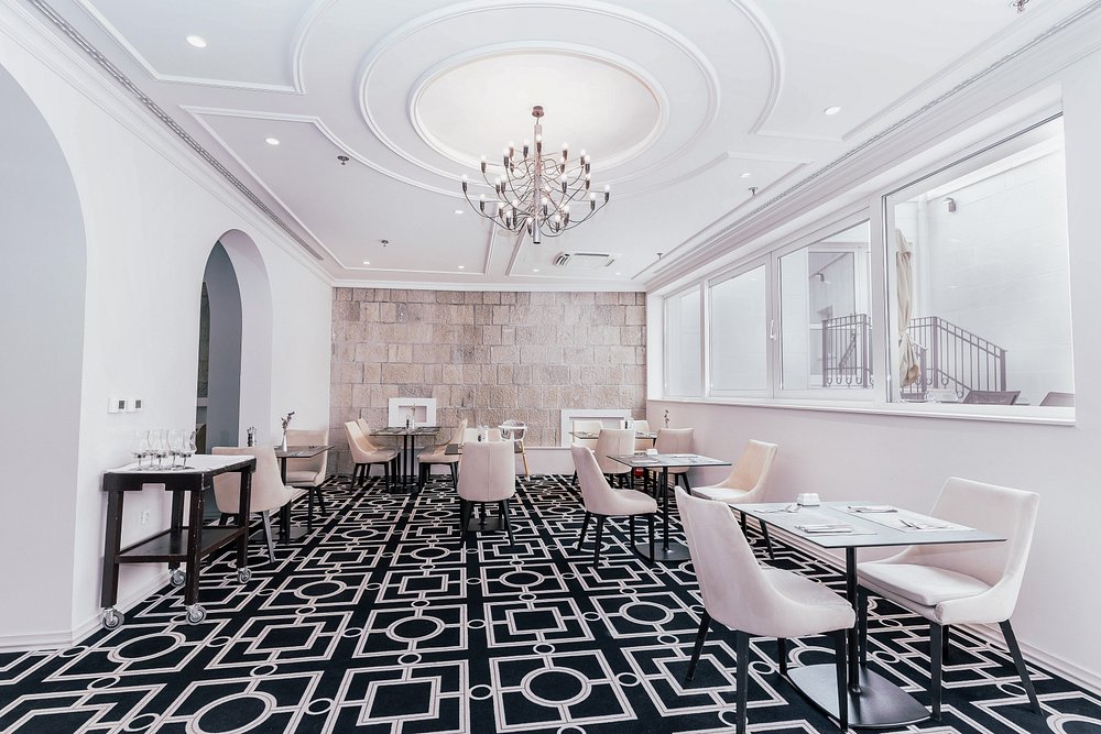 Prvi maj u Baškoj Vodi – Grand Hotel Slavia 4 već od 666 KM (polupansion + wellness)