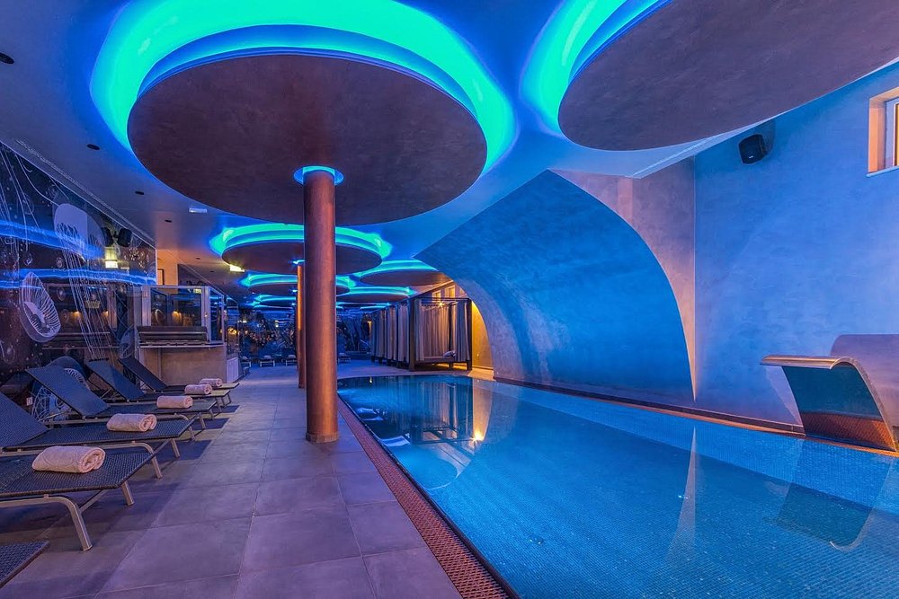 Prvi maj u Baškoj Vodi – Grand Hotel Slavia 4 već od 666 KM (polupansion + wellness)