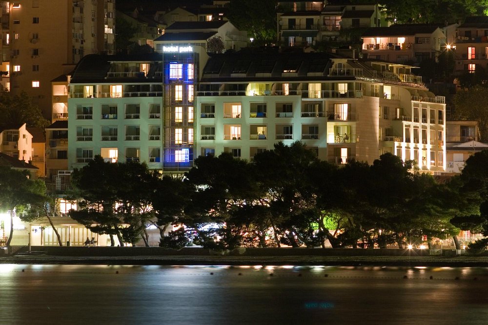 Prvi maj Makarska 2026 – Hotel Park 4★ polupansion | 3 noći od 965 KM za 2 osobe